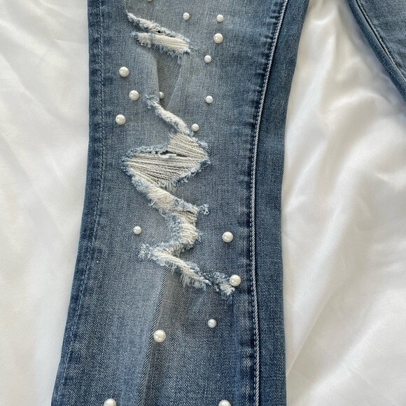 NWT Aqua‎ Pearl Embellished Distressed Straight Leg Jeans Ankle Cropped Size 24 - Picture 8 of 11